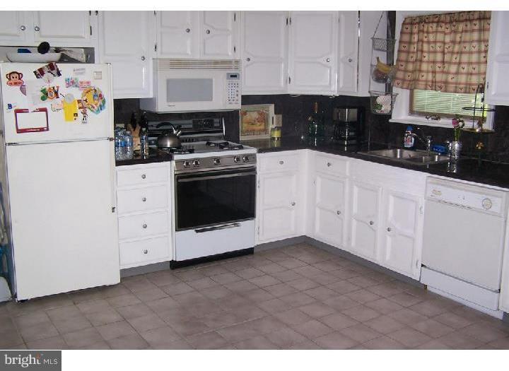 332 Peach Road Bellmawr, NJ 08031 - Photo 6 of 19 Kitchen