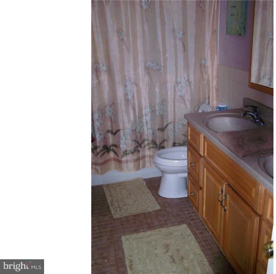 332 Peach Road Bellmawr, NJ 08031 - Photo 7 of 19 Bathroom