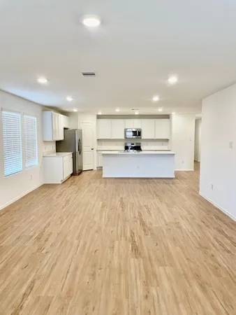 $2,200 | 18646 Gravago Lane, New Caney, TX 77357