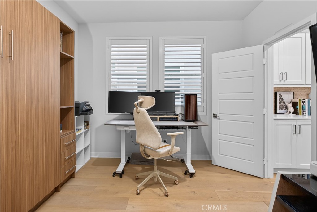382 Chorus Irvine, CA 92618 - Photo 21 of 38 a workspace with furniture and a window