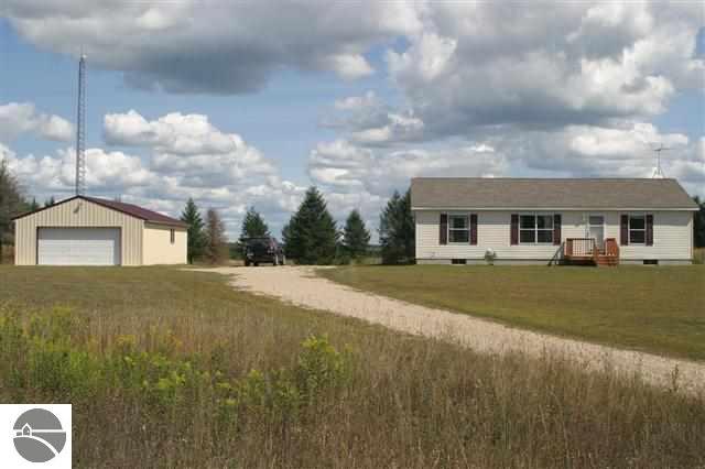 1340 Rosenberg Road Kalkaska, MI 49646 - Photo 3 of 42 1789597-2.JPG