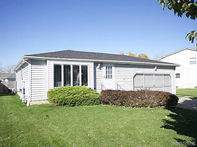 6 Hillpine Road Cheektowaga, NY 14227 - Photo 1 of 1 Exterior Front
