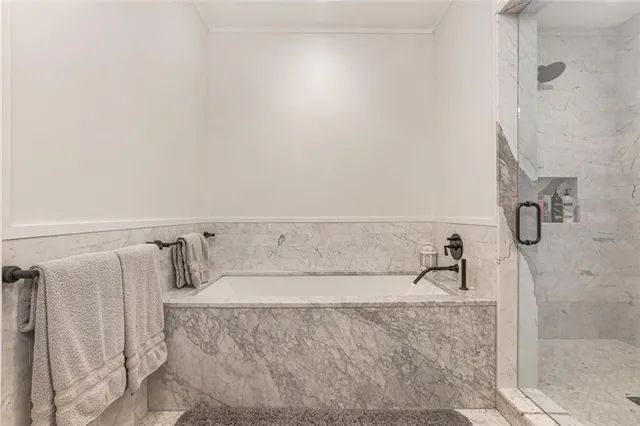 $875,000 | 1001 Julia Street, Unit 10F, New Orleans, LA 70113