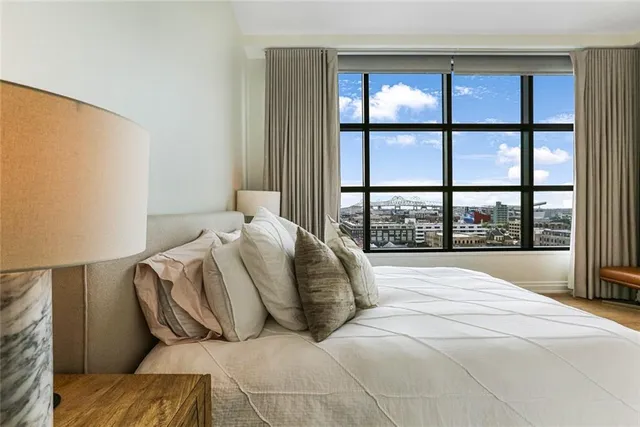 $875,000 | 1001 Julia Street, Unit 10F, New Orleans, LA 70113