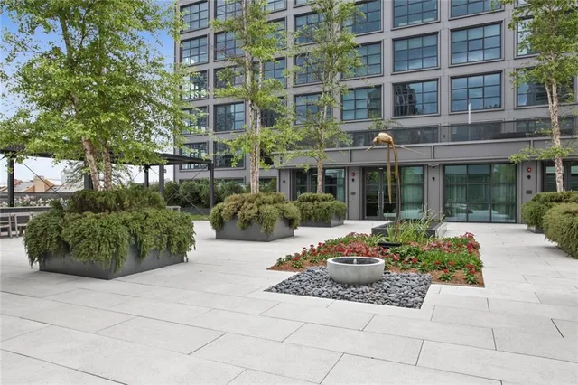 $875,000 | 1001 Julia Street, Unit 10F, New Orleans, LA 70113