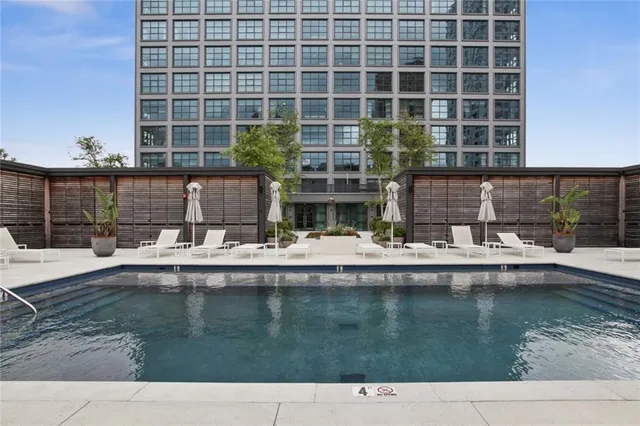 $875,000 | 1001 Julia Street, Unit 10F, New Orleans, LA 70113