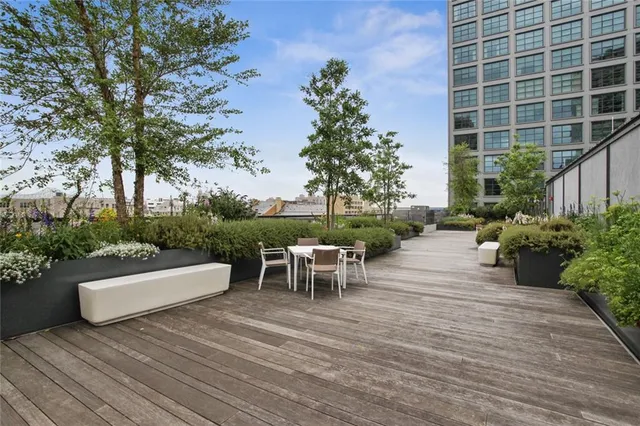 $875,000 | 1001 Julia Street, Unit 10F, New Orleans, LA 70113