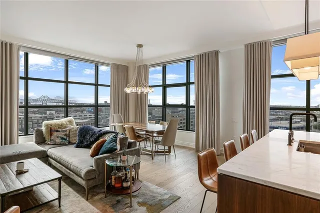 $875,000 | 1001 Julia Street, Unit 10F, New Orleans, LA 70113