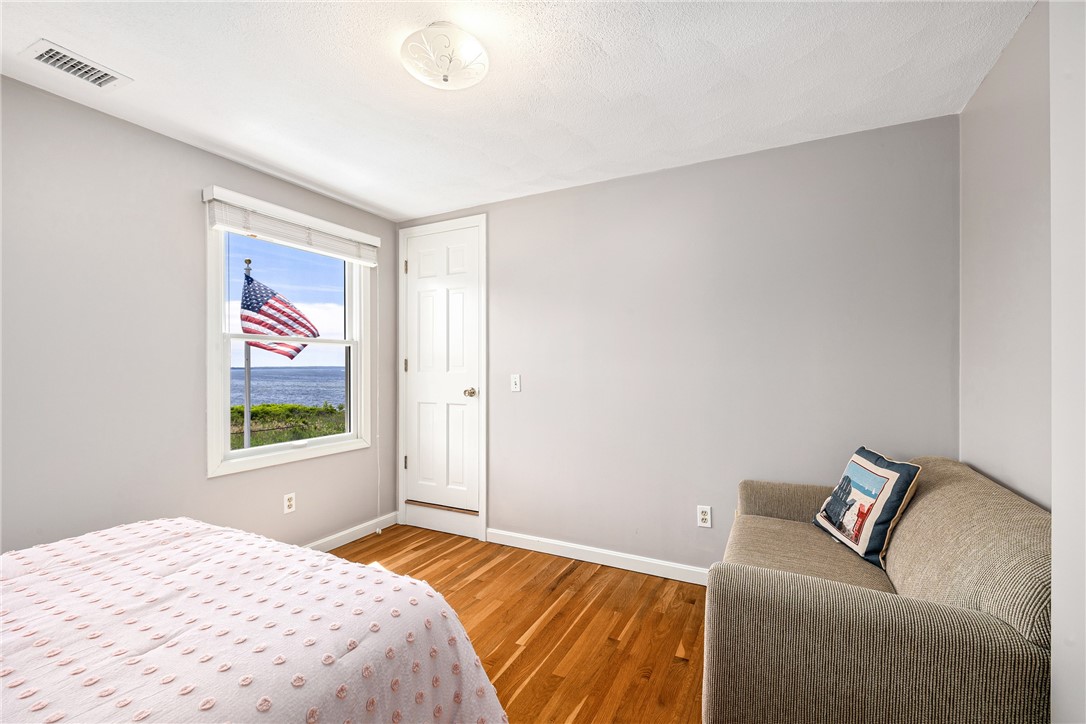 357 Capron Farm Drive Warwick, RI 02886 - Photo 23 of 49