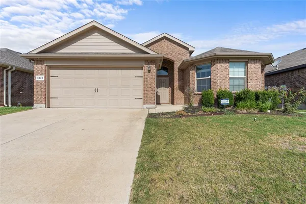 $2,250 | 8225 Spotted Doe Drive, Fort Worth, TX 76179