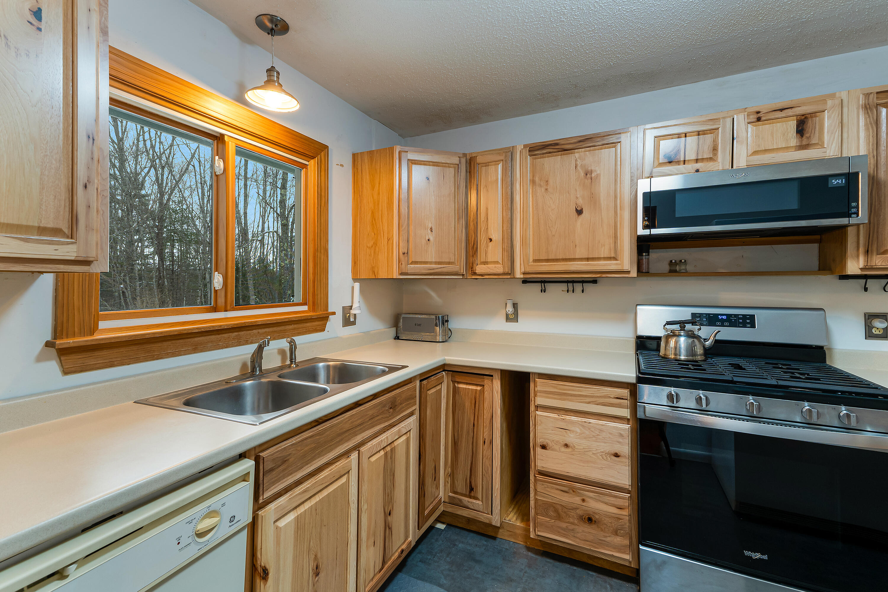 189 Ridge Road Newcastle, ME 04553 - Photo 12 of 34 189 Ridge Rd_114