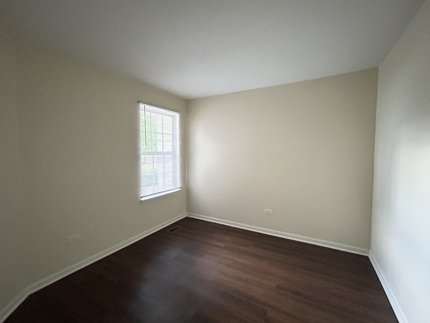 2300 Woodside Drive Carpentersville, IL 60110 - Photo 13 of 17