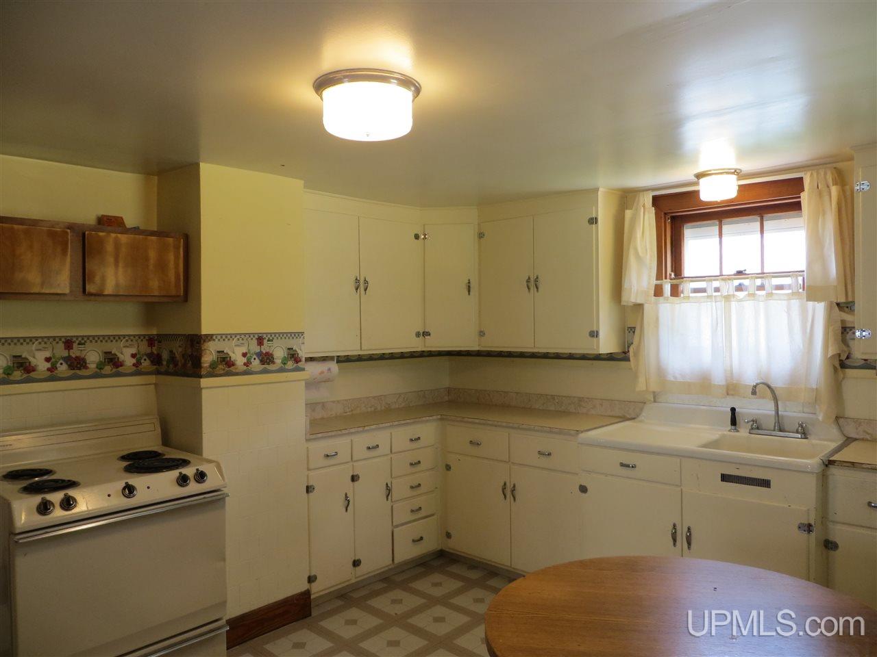 308 Canda Street Ishpeming, MI 49849 - Photo 15 of 36 Gallery Image 15