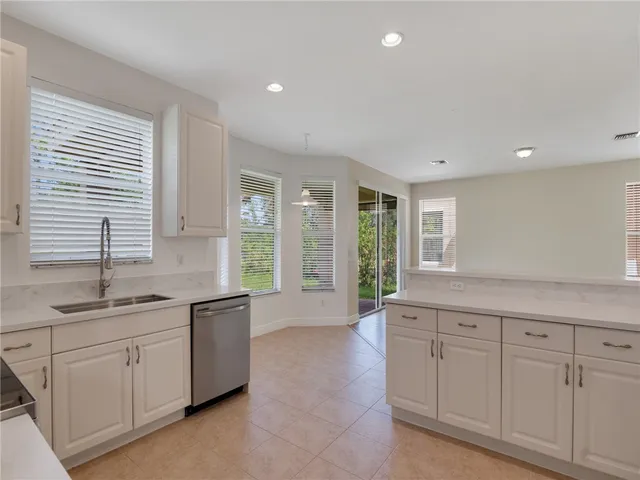 $469,990 | 1923 Grey Falcon Circle Southwest, Vero Beach, FL 32962