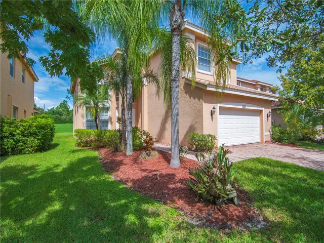 $469,990 | 1923 Grey Falcon Circle Southwest, Vero Beach, FL 32962