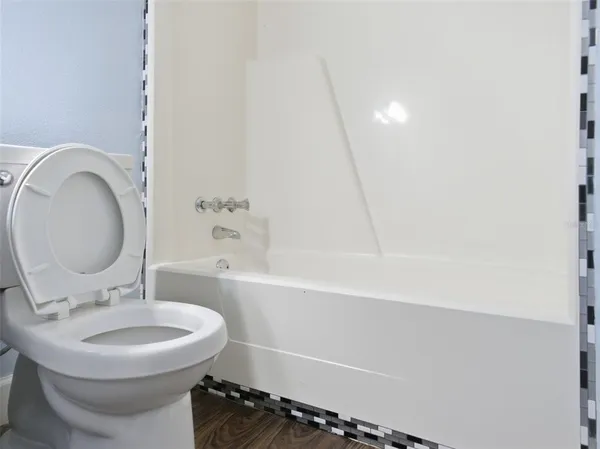 $99,000 | 6519 West Newberry Road, Unit 1006, Gainesville, FL 32605