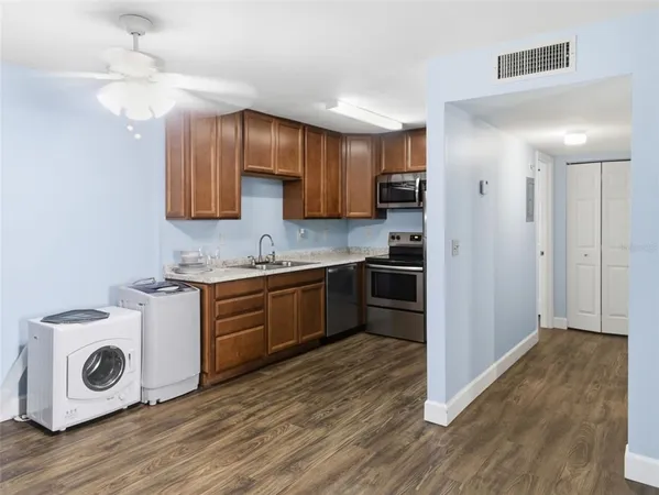 $99,000 | 6519 West Newberry Road, Unit 1006, Gainesville, FL 32605