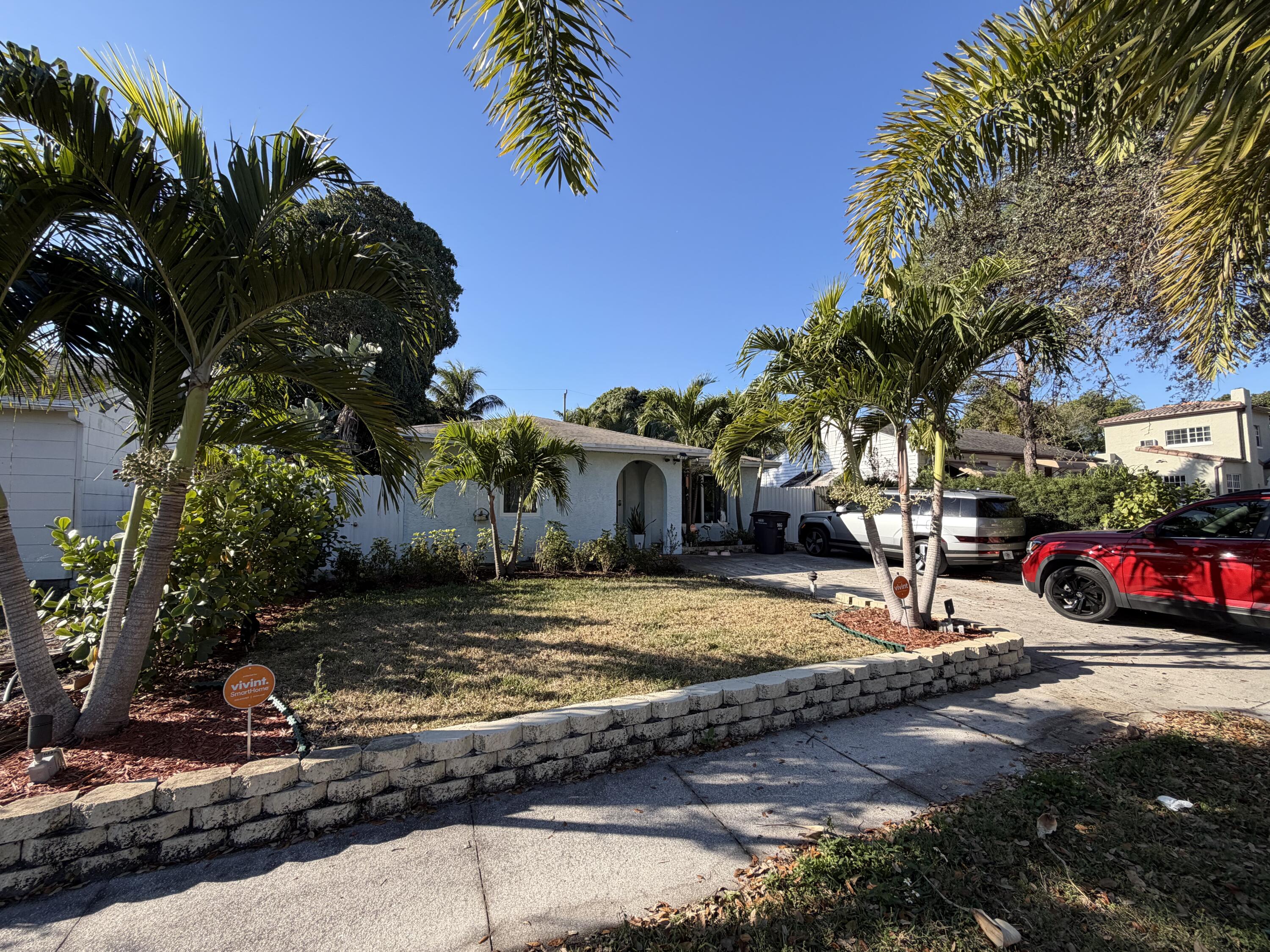 814 Colonial Road West Palm Beach, FL 33405 - Photo 2 of 8 IMG_8264