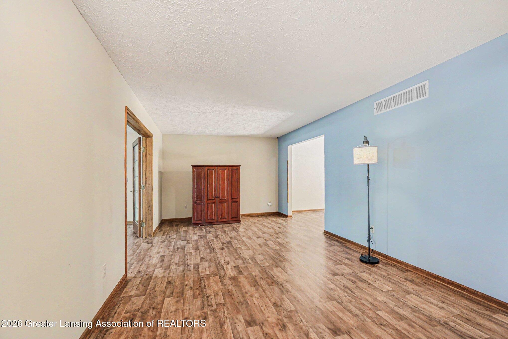 974 West Dansville Road Mason, MI 48854 - Photo 5 of 31 006_file_3338