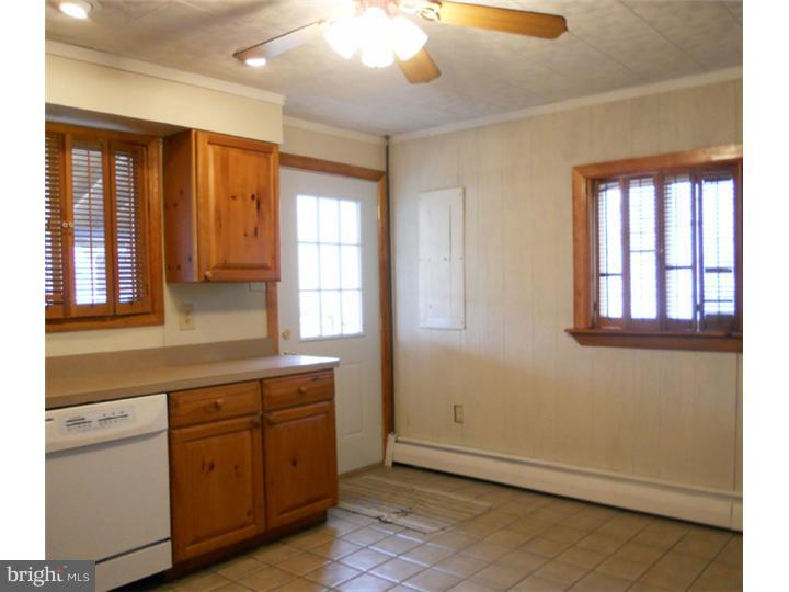 5204 Wilshire Road Temple, PA 19560 - Photo 6 of 17 Kitchen