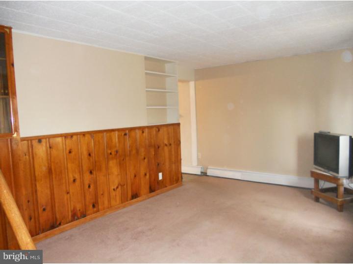5204 Wilshire Road Temple, PA 19560 - Photo 8 of 17 Living Room