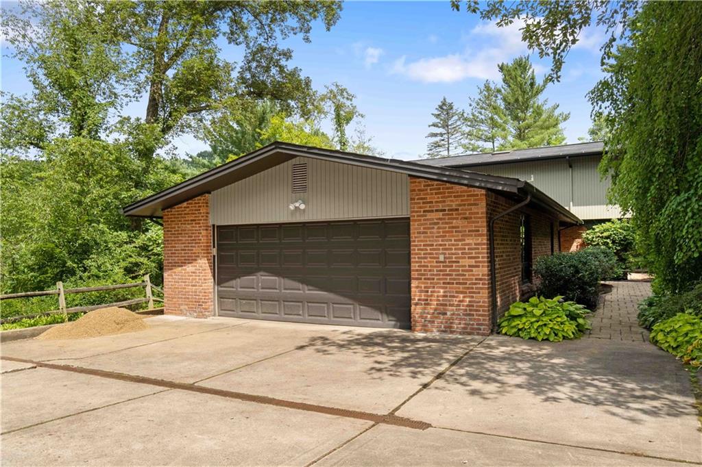 775 Old Mill Road Pittsburgh, PA 15238 - Photo 3 of 25 Gallery Image 3