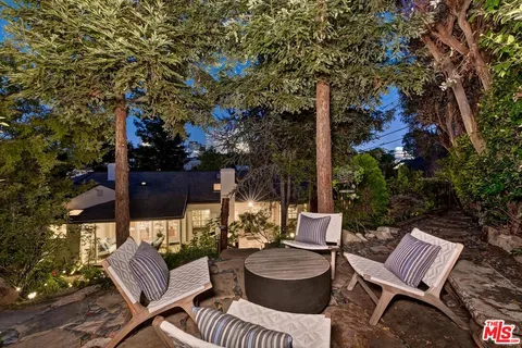 $2,849,000 | 1609 Comstock Avenue, Los Angeles, CA 90024