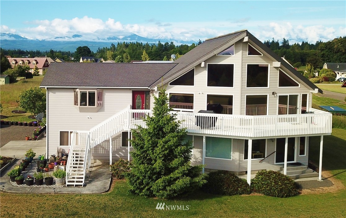 308 Cemetery Road Sequim, WA 98382 - Photo 3 of 24 Gallery Image 3