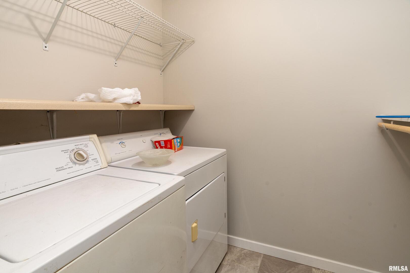 10543 Highway 149 Murphysboro, IL 62966 - Photo 21 of 54 a utility room with dryer and washer