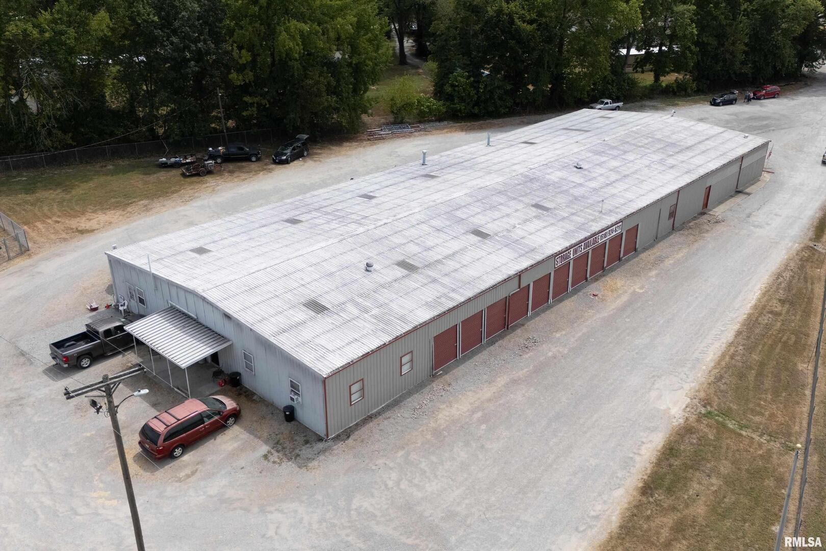 10543 Highway 149 Murphysboro, IL 62966 - Photo 7 of 54 an aerial view of a wooden deck
