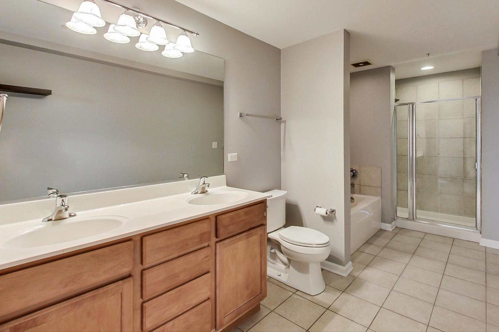 1717 South Prairie Avenue, Unit 1302 Chicago, IL 60616 - Photo 15 of 47