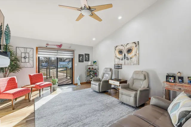 $284,000 | 3041 55th St Drive, Moline, IL 61265