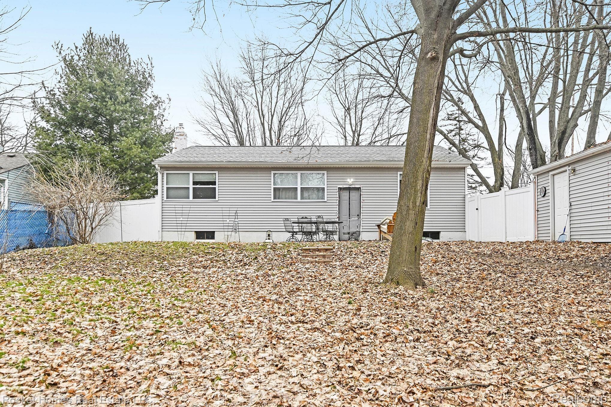 344 West River Road Flushing, MI 48433 - Photo 16 of 20 20.jpg