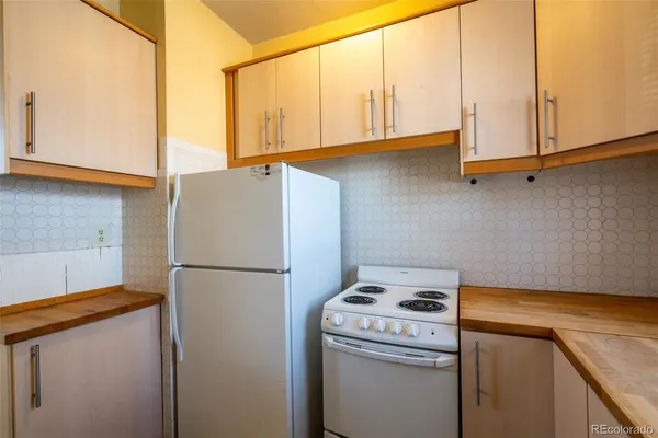 $1,495 | 906 West Colorado Avenue, Colorado Springs, CO 80905