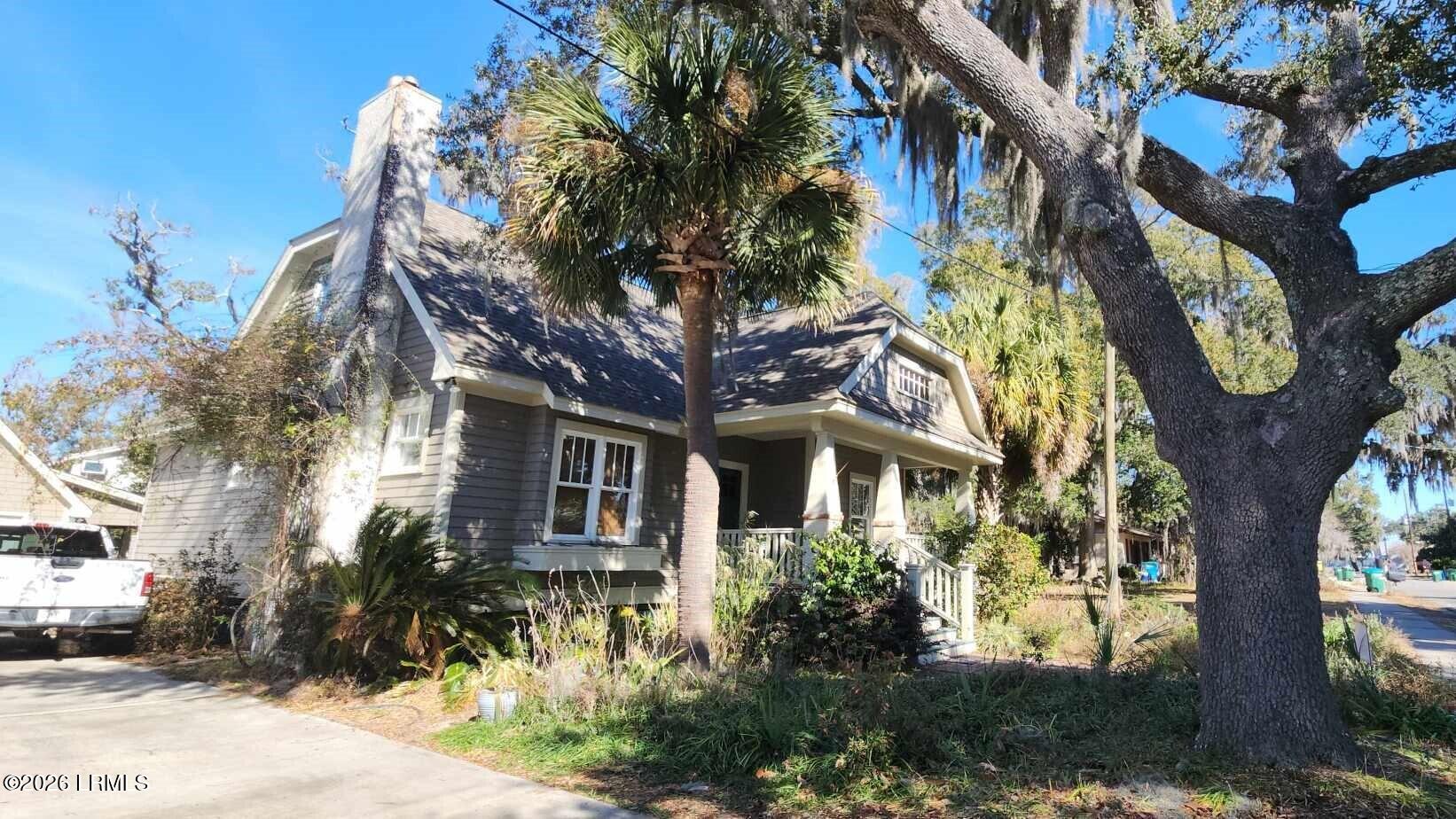 920 10th Street Port Royal, SC 29935 - Photo 3 of 32 473822221_1143135306734496_8608875874876
