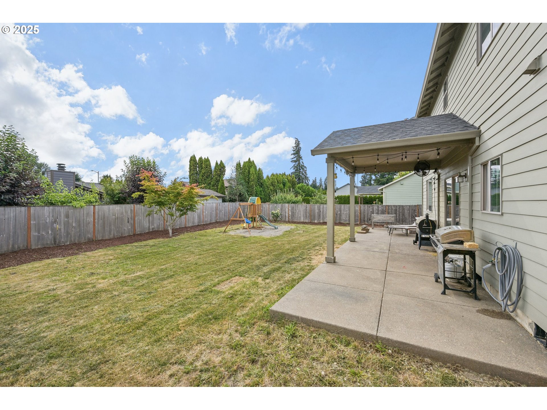 2174 A Street Hubbard, OR 97032 - Photo 25 of 30 a view of a backyard