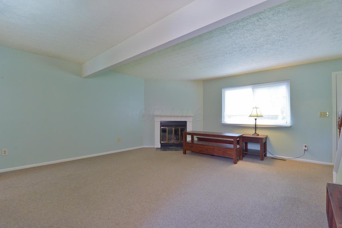294 Powell Road Powell, OH 43065 - Photo 4 of 21 Gallery Image 4