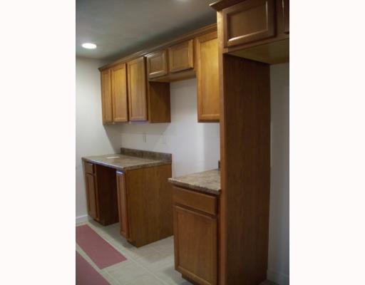 112 Hillendale Road Pittsburgh, PA 15237 - Photo 4 of 13 Kitchen.