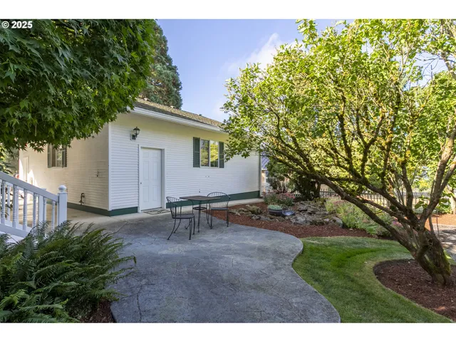 $924,900 | 803 North Main Avenue, Ridgefield, WA 98642