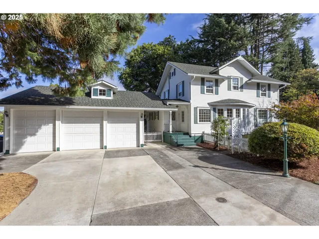 $924,900 | 803 North Main Avenue, Ridgefield, WA 98642