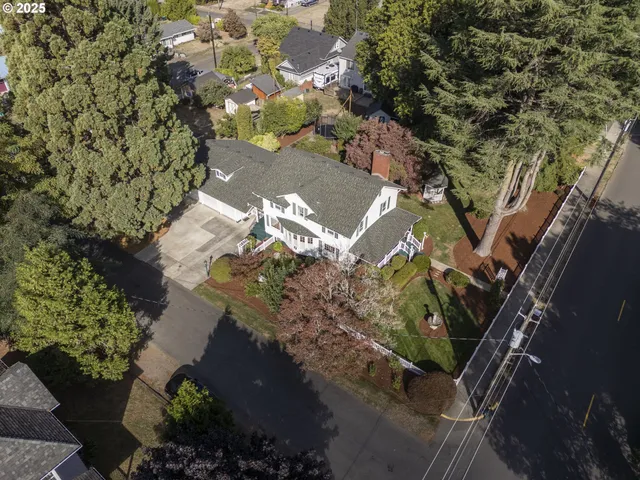 $924,900 | 803 North Main Avenue, Ridgefield, WA 98642