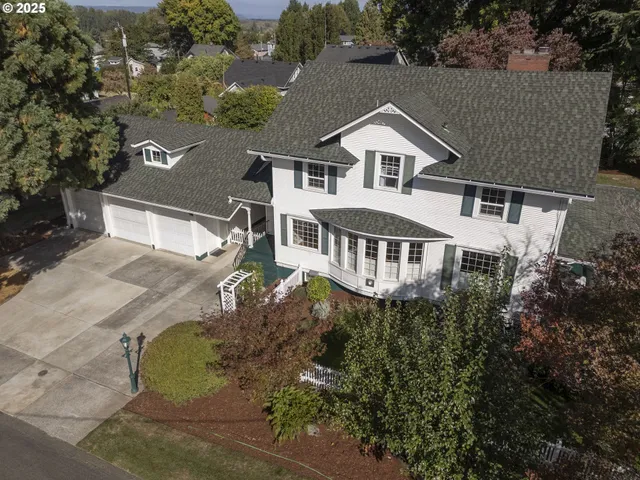 $924,900 | 803 North Main Avenue, Ridgefield, WA 98642