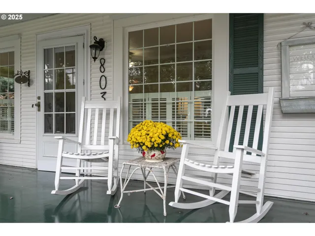 $924,900 | 803 North Main Avenue, Ridgefield, WA 98642