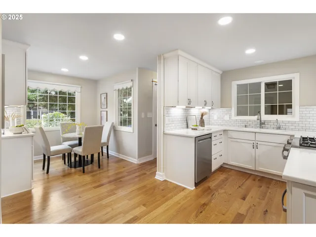 $924,900 | 803 North Main Avenue, Ridgefield, WA 98642