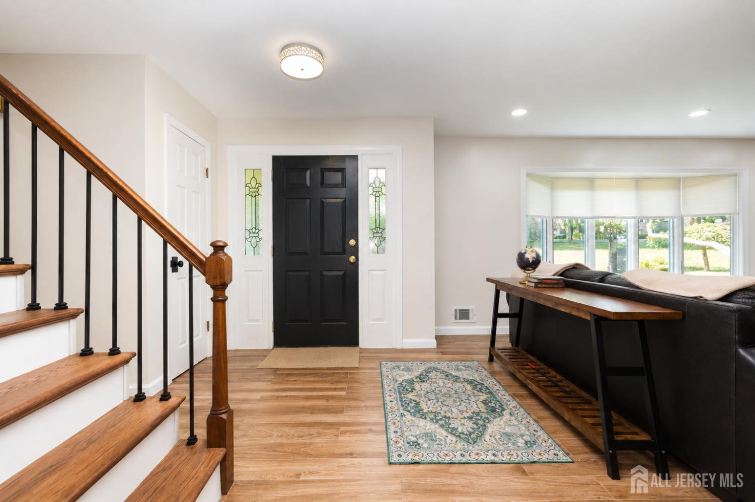 101 Fawn Drive Matawan, NJ 07747 - Photo 5 of 51