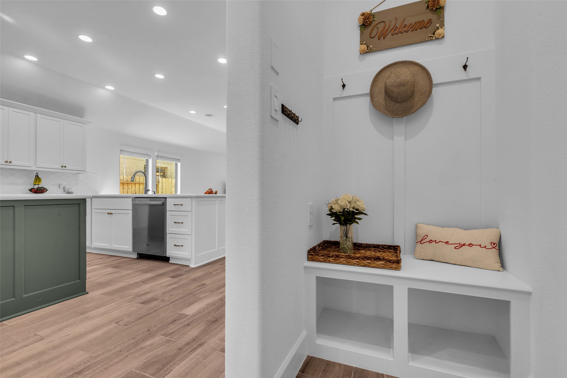 828 Coleto Run Conroe, TX 77304 - Photo 11 of 44