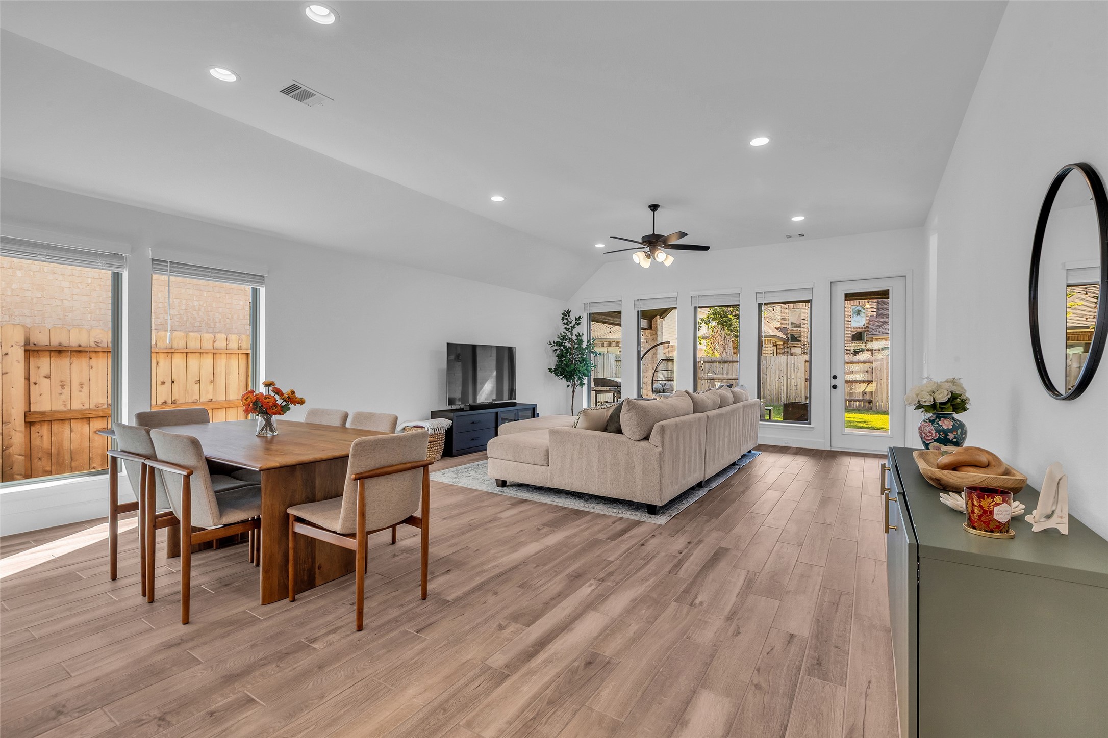 828 Coleto Run Conroe, TX 77304 - Photo 13 of 44