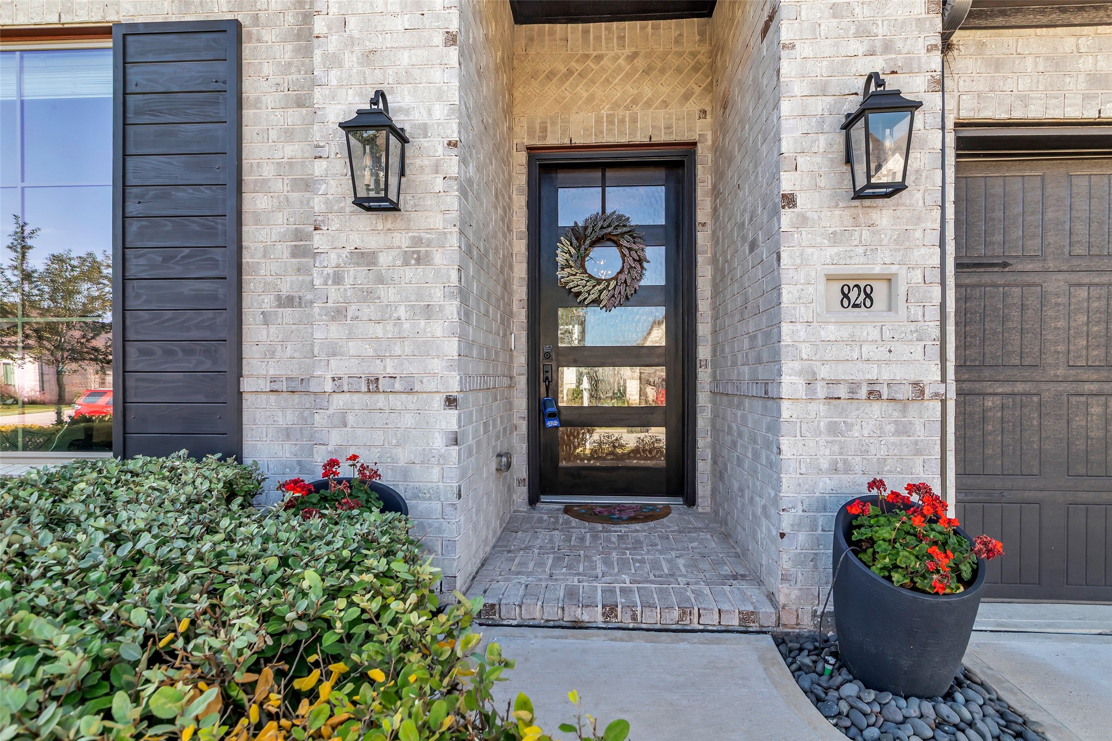 828 Coleto Run Conroe, TX 77304 - Photo 4 of 44