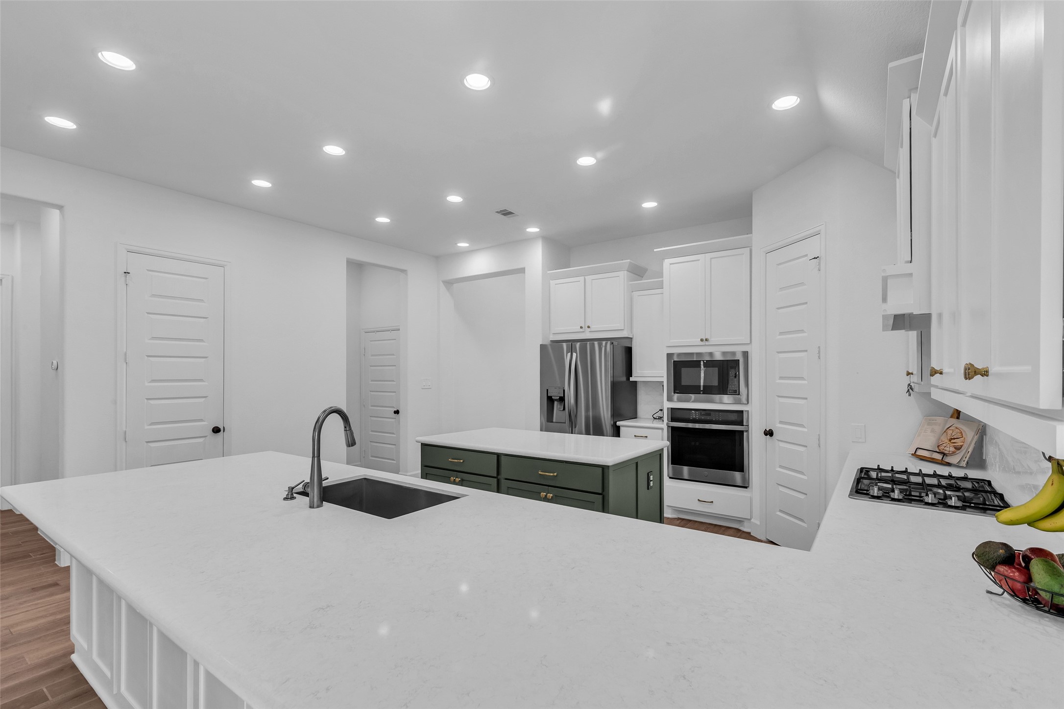 828 Coleto Run Conroe, TX 77304 - Photo 7 of 44