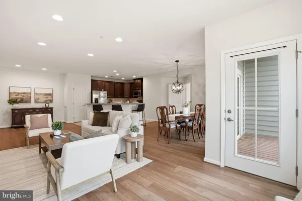 $320,000 | 6490 Calverton Drive, Unit 304, Frederick, MD 21703